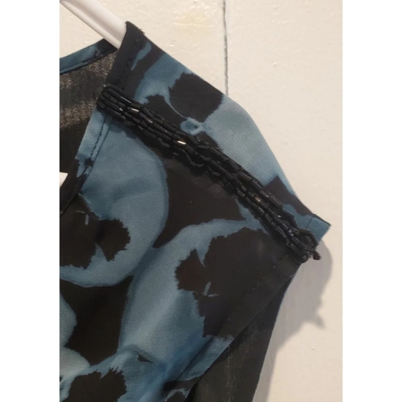 Lauren Conrad floral blouse - Picture 3 of 5